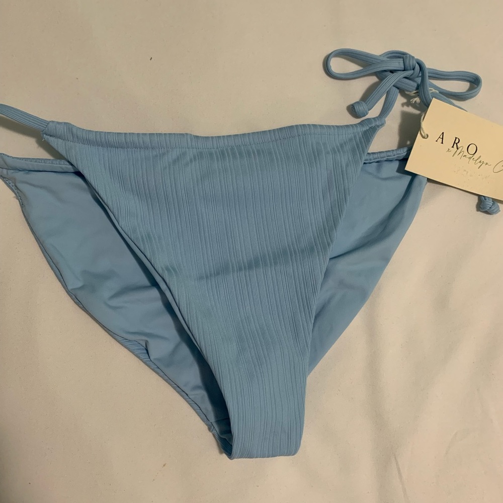 Aro Swim Cooley Bottom Skylight Rib - Picture 5 of 9